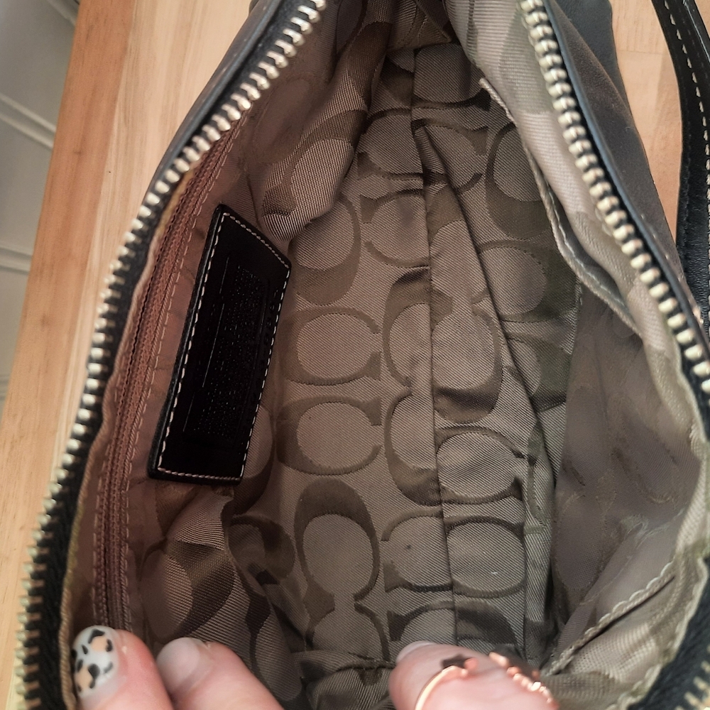 Coach Handbag - Picture 4 of 6